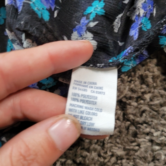 American Eagle Black Blue Flower Tank Woman's Large - Picture 3 of 7